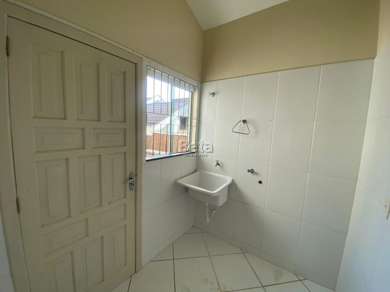 Casa para alugar no bairro BARRA DO RIO CERRO