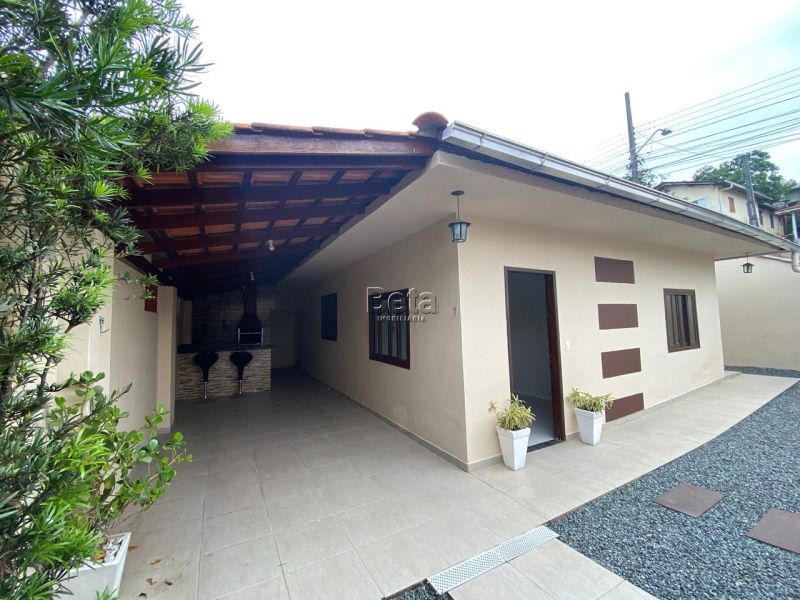 Casa para alugar no bairro VILA LENZI