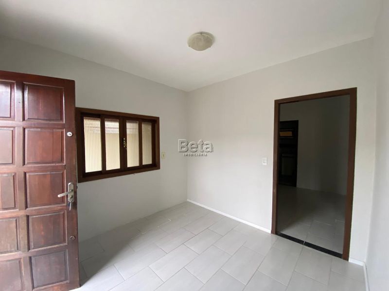 Casa para alugar no bairro VILA LENZI