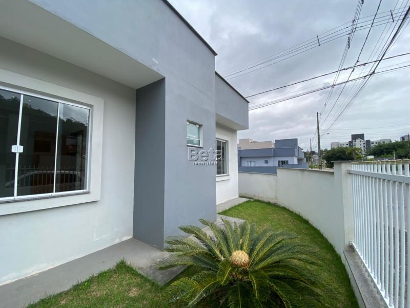 Casa para alugar no bairro JARAGUA 99