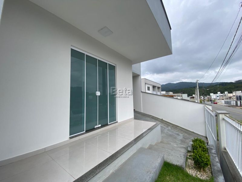 Casa para alugar no bairro JARAGUA 99