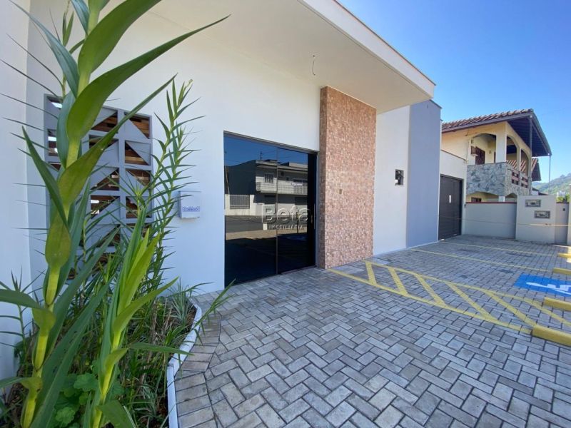 Sala para alugar no bairro JARAGUA ESQUERDO