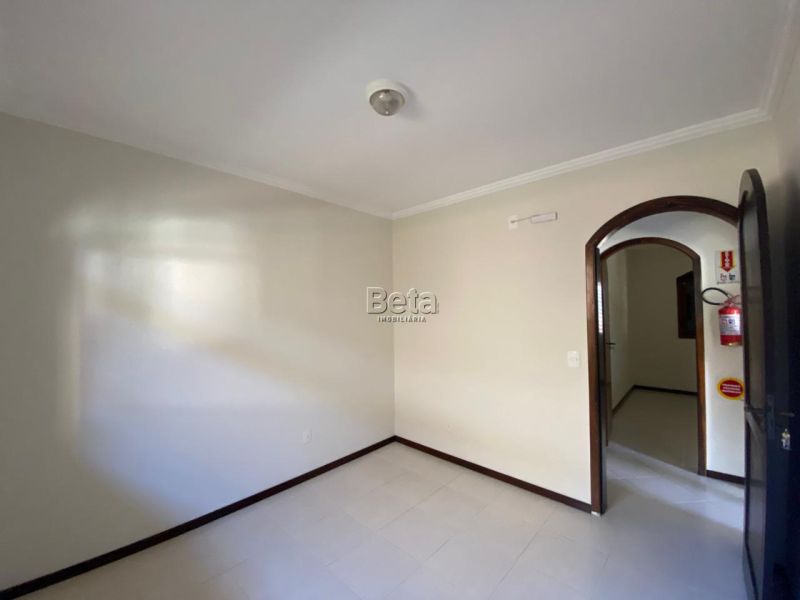 Sala para alugar no bairro JARAGUA ESQUERDO