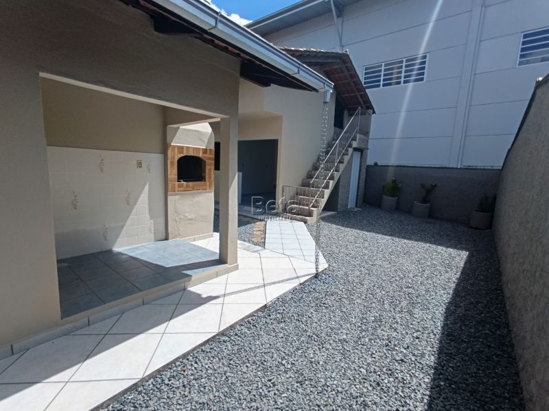 Casa para alugar no bairro ILHA DA FIGUEIRA