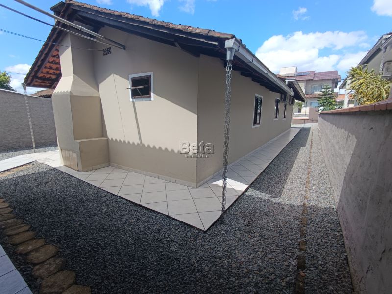 Casa para alugar no bairro ILHA DA FIGUEIRA