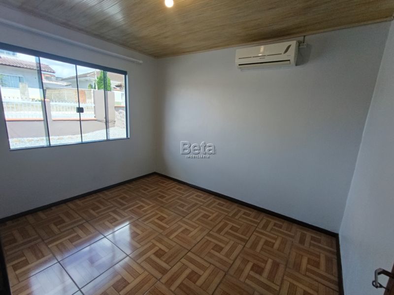 Casa para alugar no bairro ILHA DA FIGUEIRA