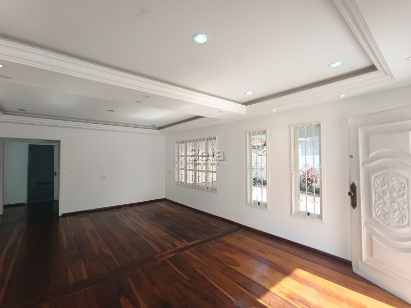 Casa 8 quartos  no bairro Centro em Jaragua Do Sul