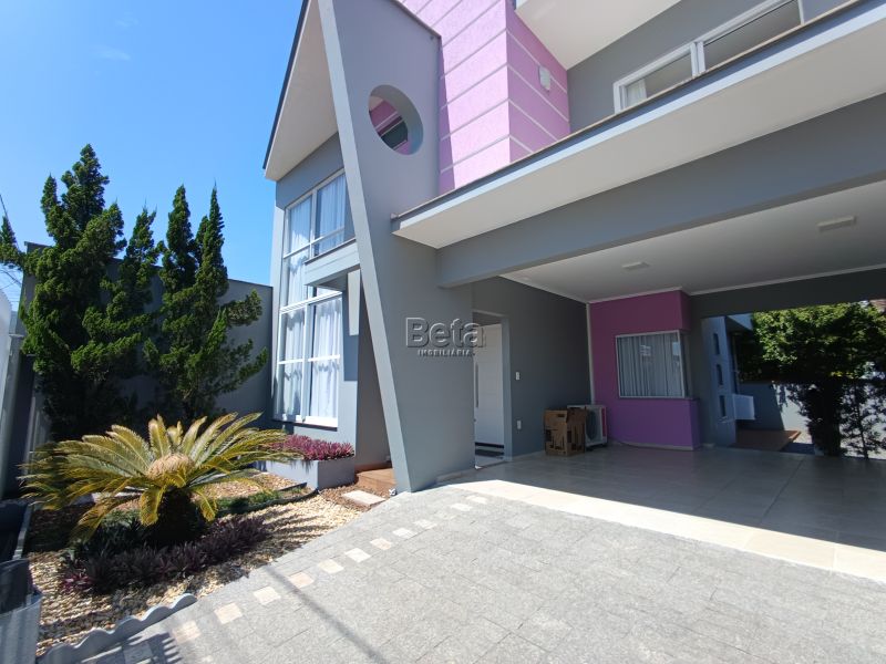 Casa 3 quartos  no bairro Barra Do Rio Cerro em Jaragua Do Sul