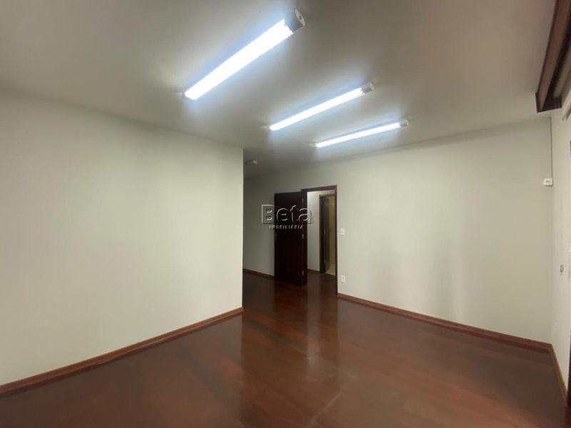 Casa 4 quartos  no bairro Centro em Jaragua Do Sul