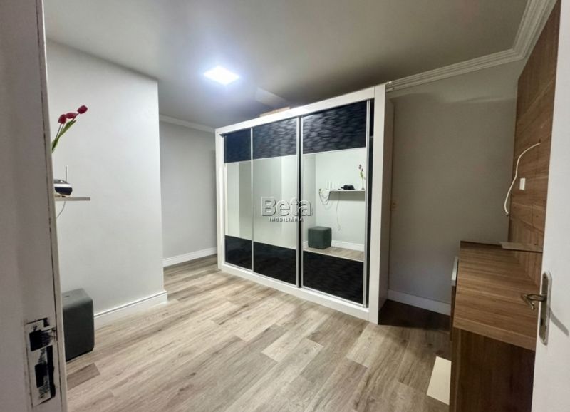 Apto 2 quartos  no bairro Centro em Guaramirim