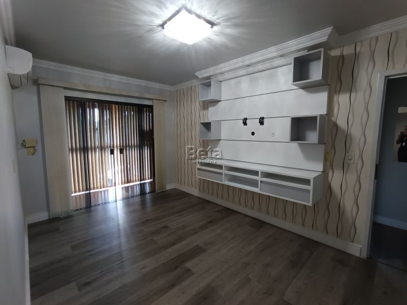 Apto 2 quartos  no bairro Centro em Guaramirim