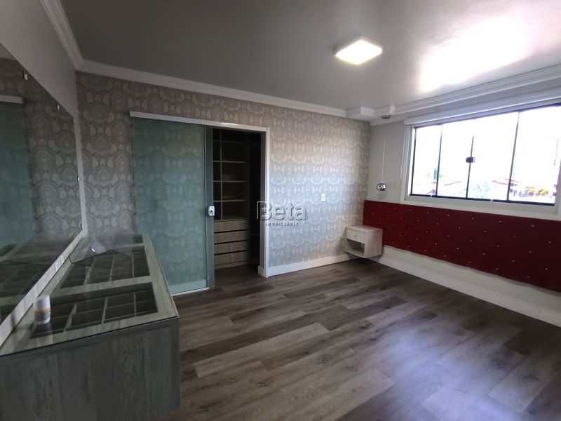 Apto 2 quartos  no bairro Centro em Guaramirim