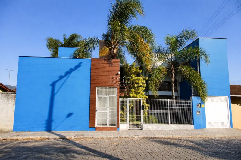 Casa 4 quartos  no bairro Vila Lenzi em Jaragua Do Sul