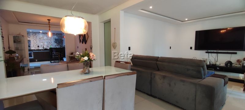 Casa 4 quartos  no bairro Vila Lenzi em Jaragua Do Sul