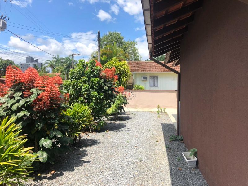 Casa 3 quartos  no bairro Barra Do Rio Molha em Jaragua Do Sul