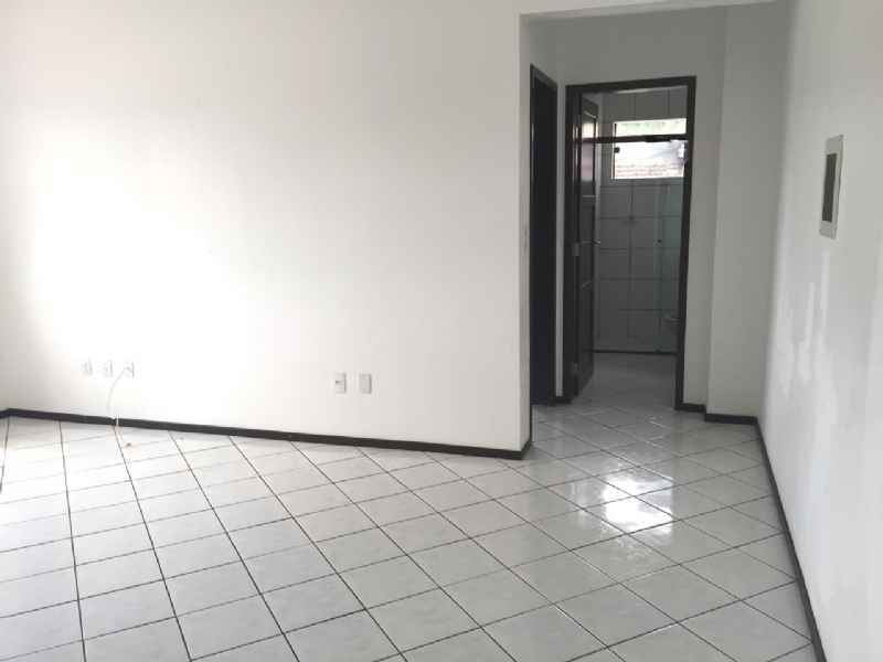 Apto para alugar no bairro CZERNIEWICZ