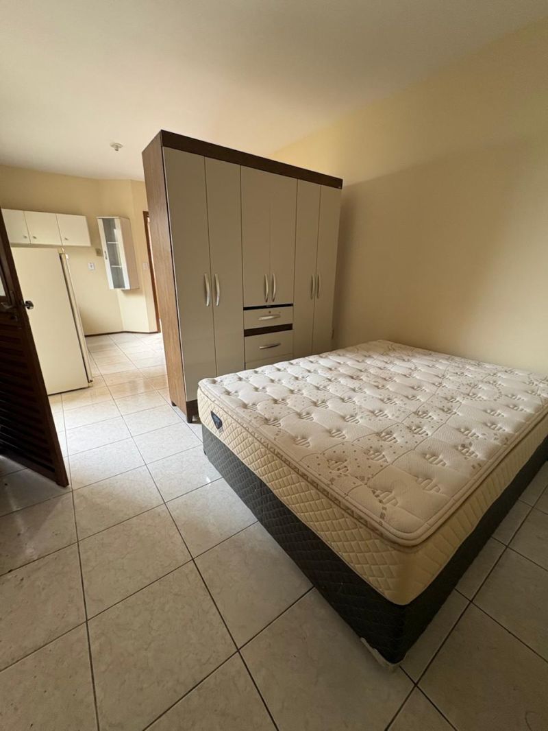 Kit / JK 1 quarto  no bairro Sao Luis em CANOAS