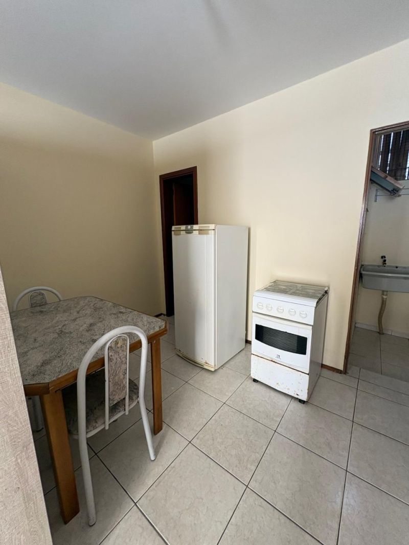 Kit / JK 1 quarto  no bairro SAO JOSE em CANOAS