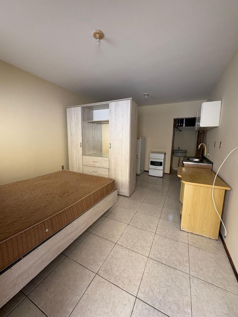 Kit / JK 1 quarto  no bairro SAO JOSE em CANOAS