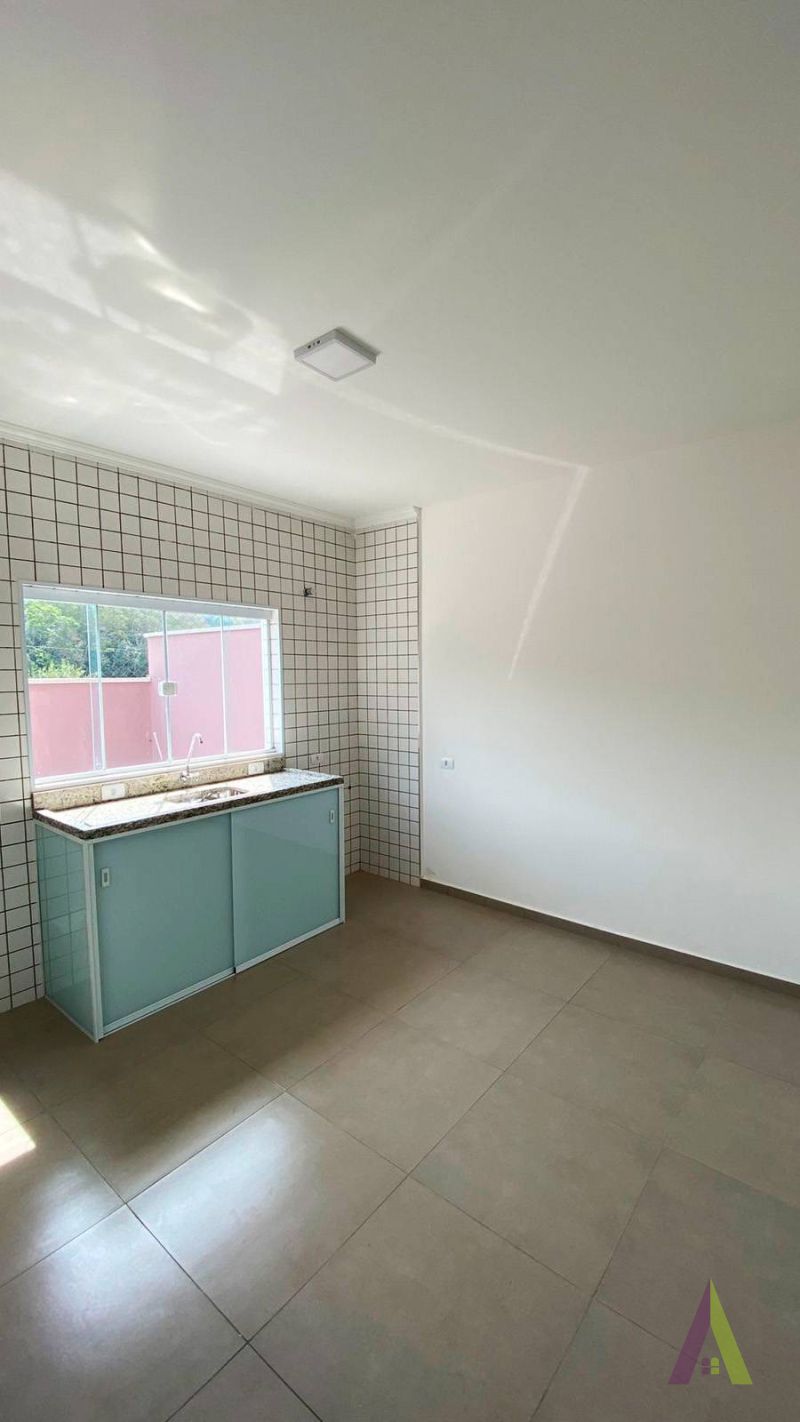 Sobrado em Condomínio Fechado de São Roque!