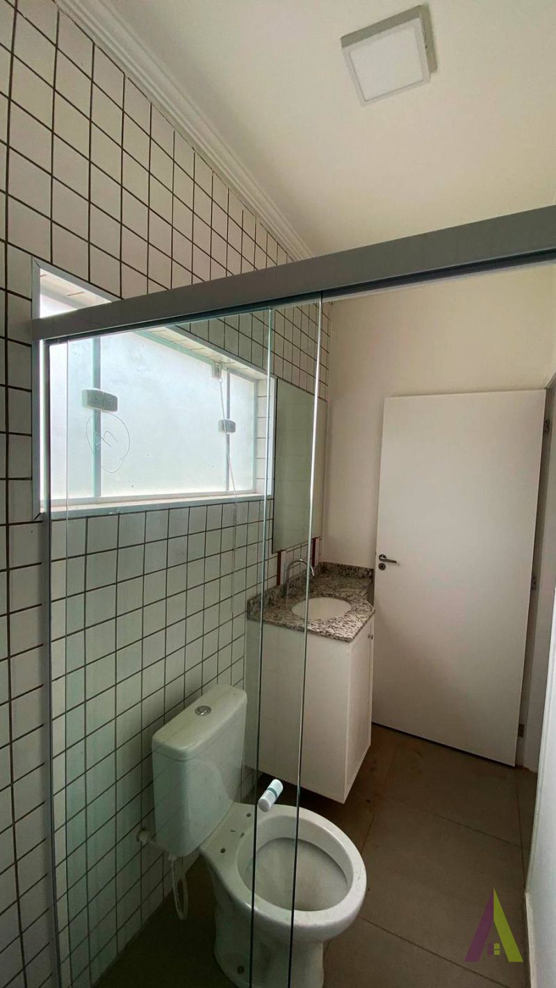 Sobrado em Condomínio Fechado de São Roque!