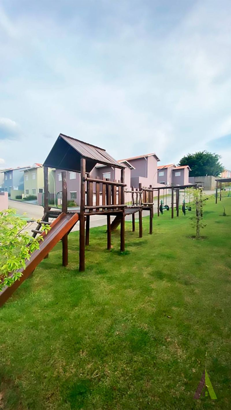 Sobrado em Condomínio Fechado de São Roque!