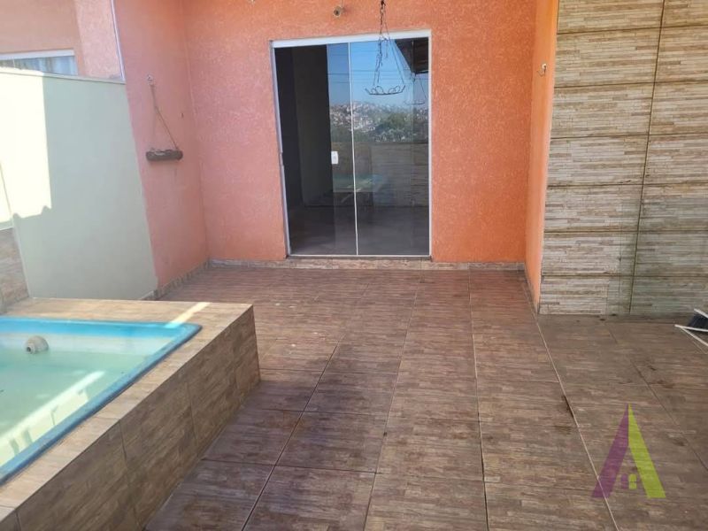 Casa no bairro jd Vitoria  em MAIRINQUE
