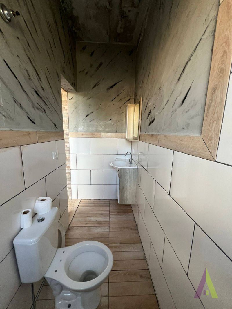 Casa Térrea Avarandada com Área de Lazer Completa em São Roque!