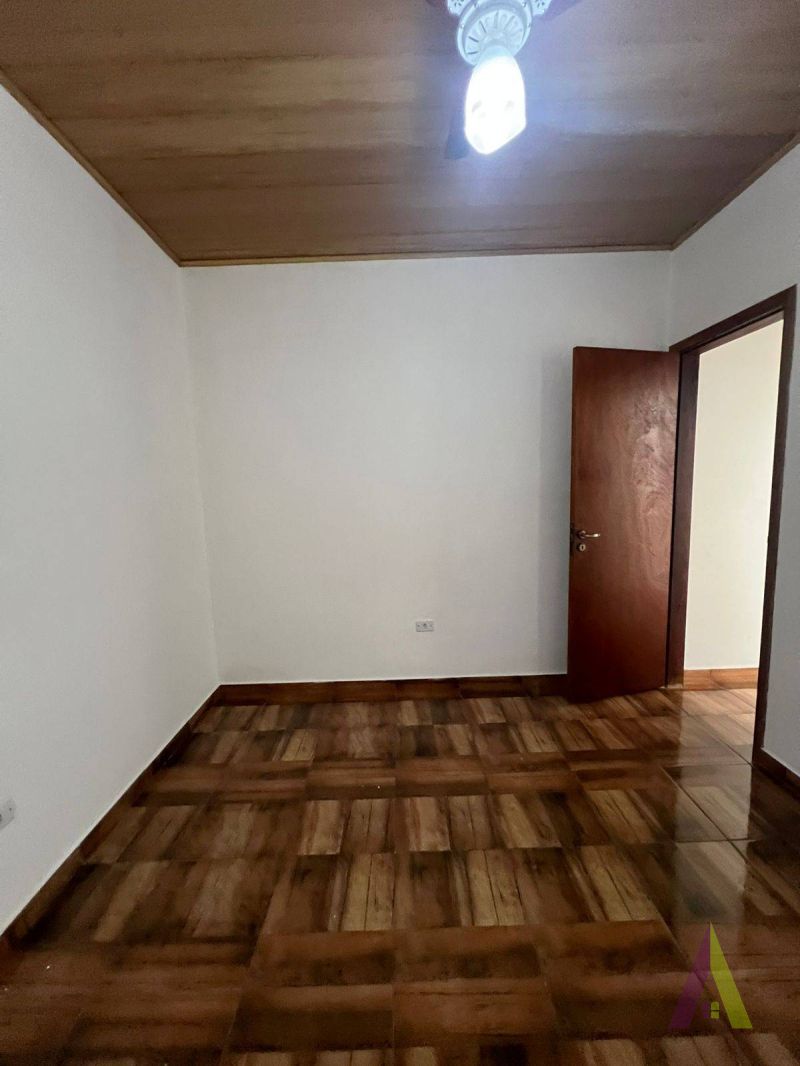 Casa Térrea Avarandada com Área de Lazer Completa em São Roque!