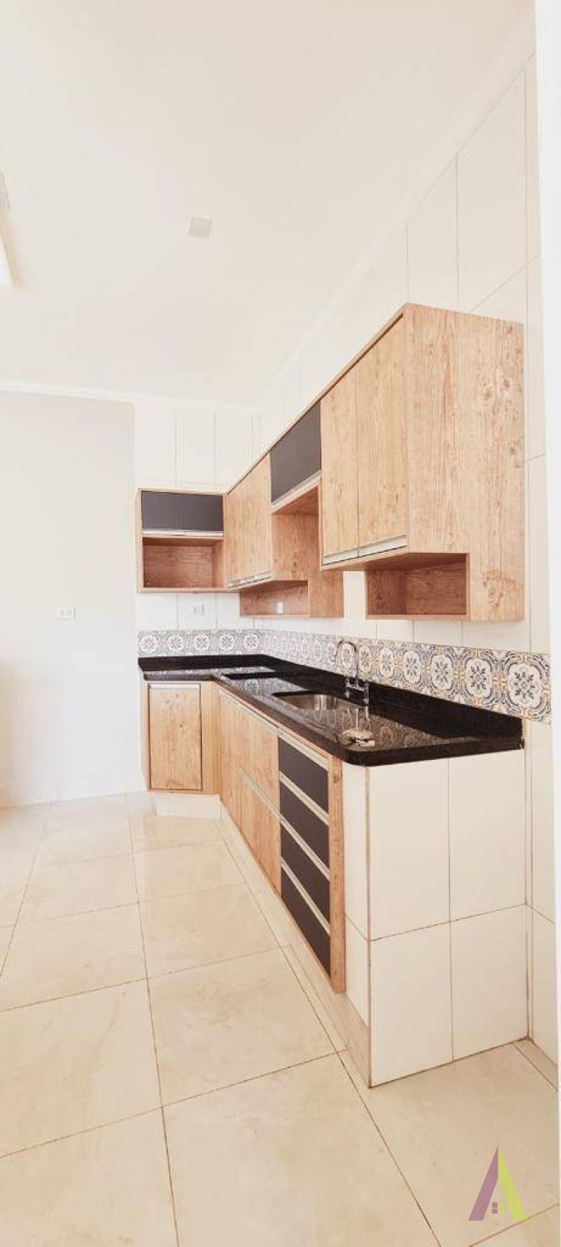 Casa Térrea em Condomínio Fechado de São Roque!