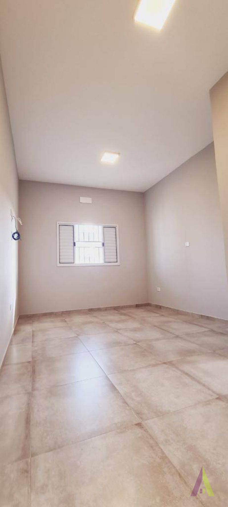 Casa Térrea em Condomínio Fechado de São Roque!