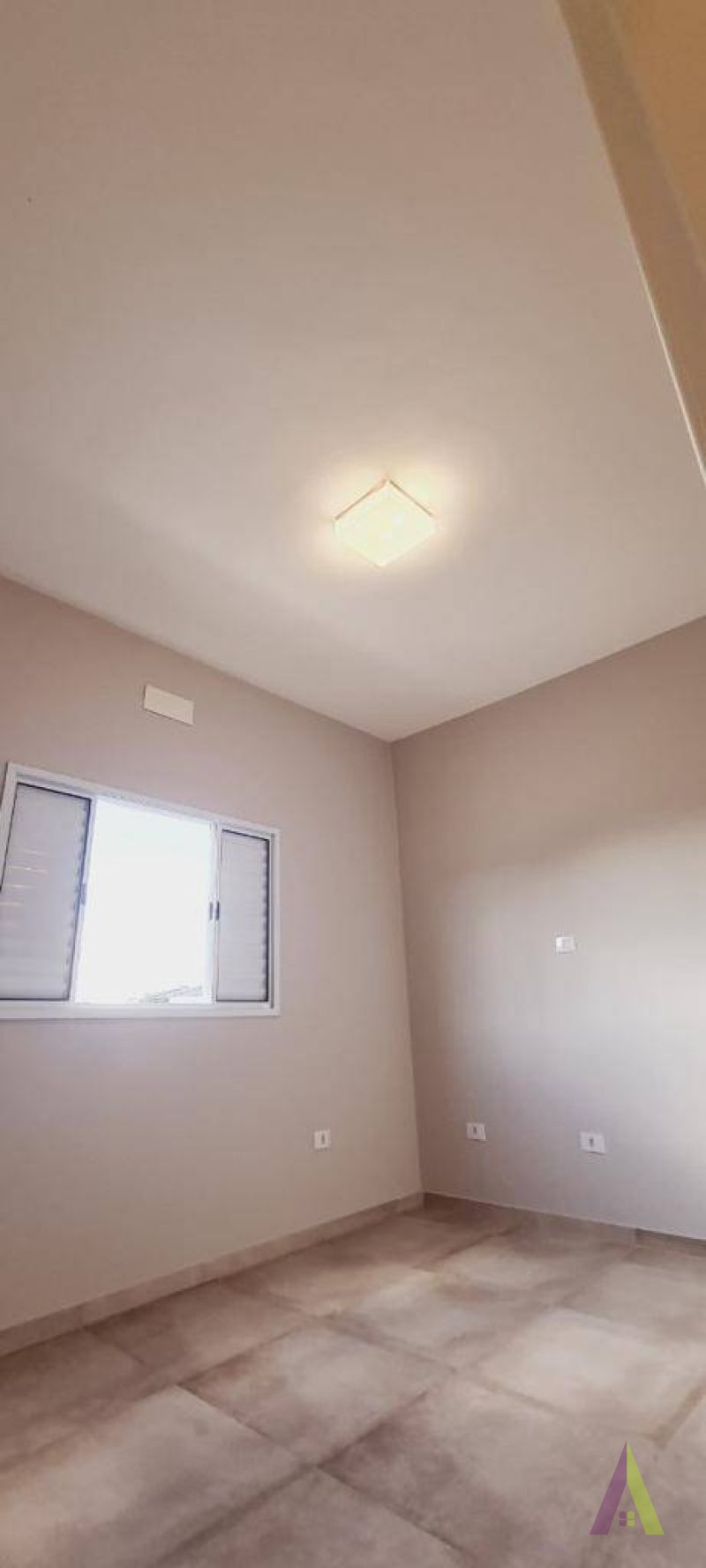 Casa Térrea em Condomínio Fechado de São Roque!