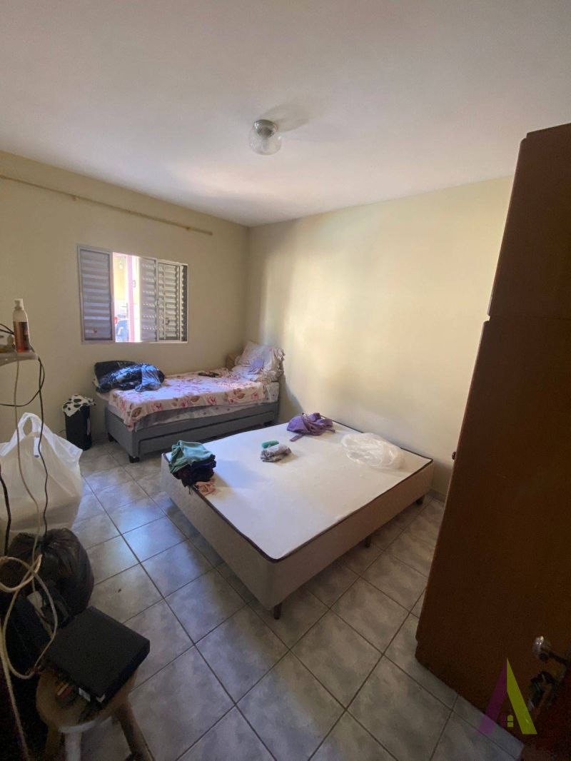 Casa com Piscina em Condomínio Fechado de São Roque!