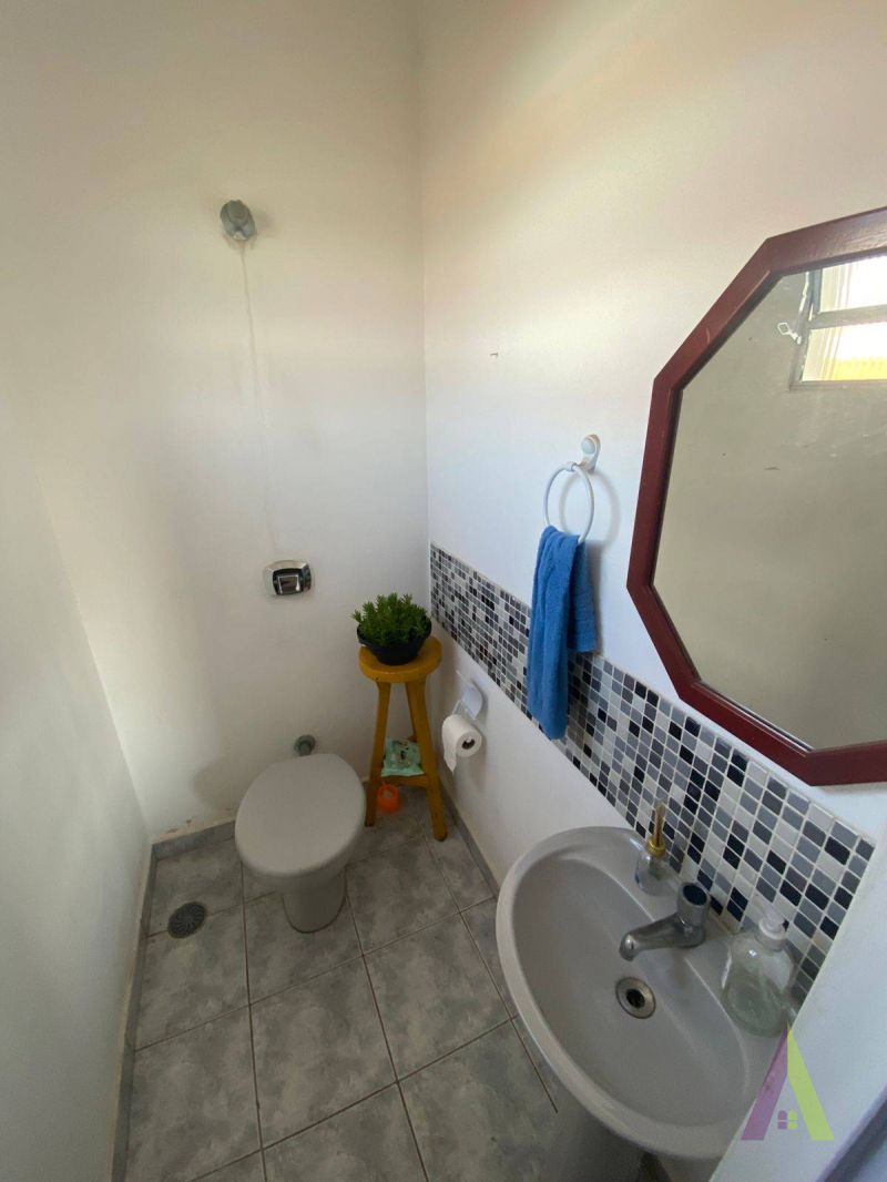 Casa com Piscina em Condomínio Fechado de São Roque!