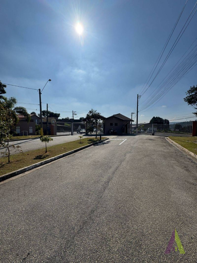 Terreno Plano em Condomínio Fechado de São Roque!