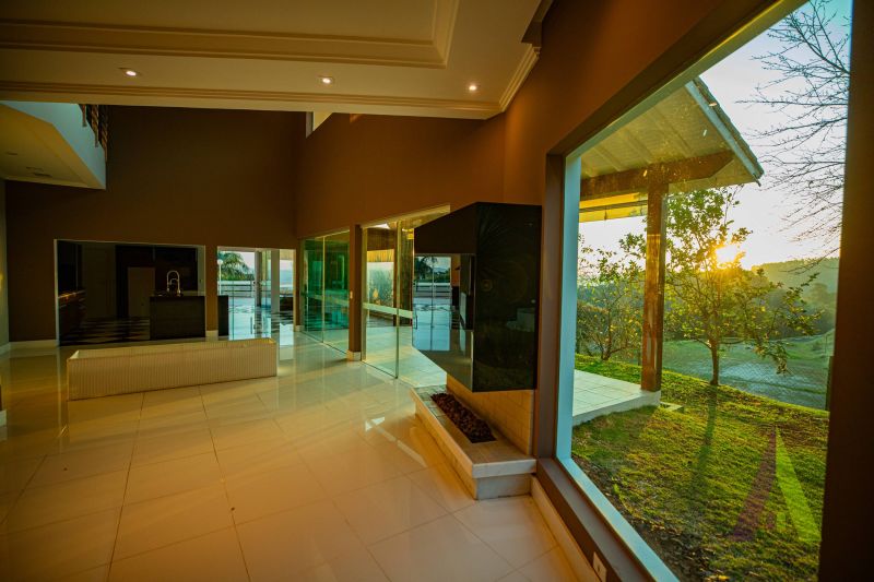 Casa Alto Padrão em Condomínio de São Roque!