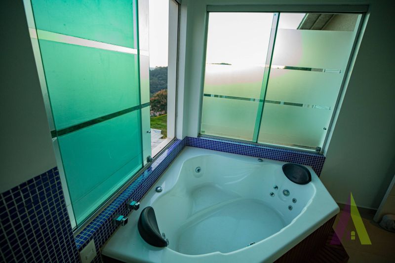 Casa Alto Padrão em Condomínio de São Roque!