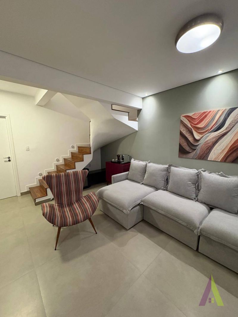 Casa em Condomínio Fechado em São Roque!