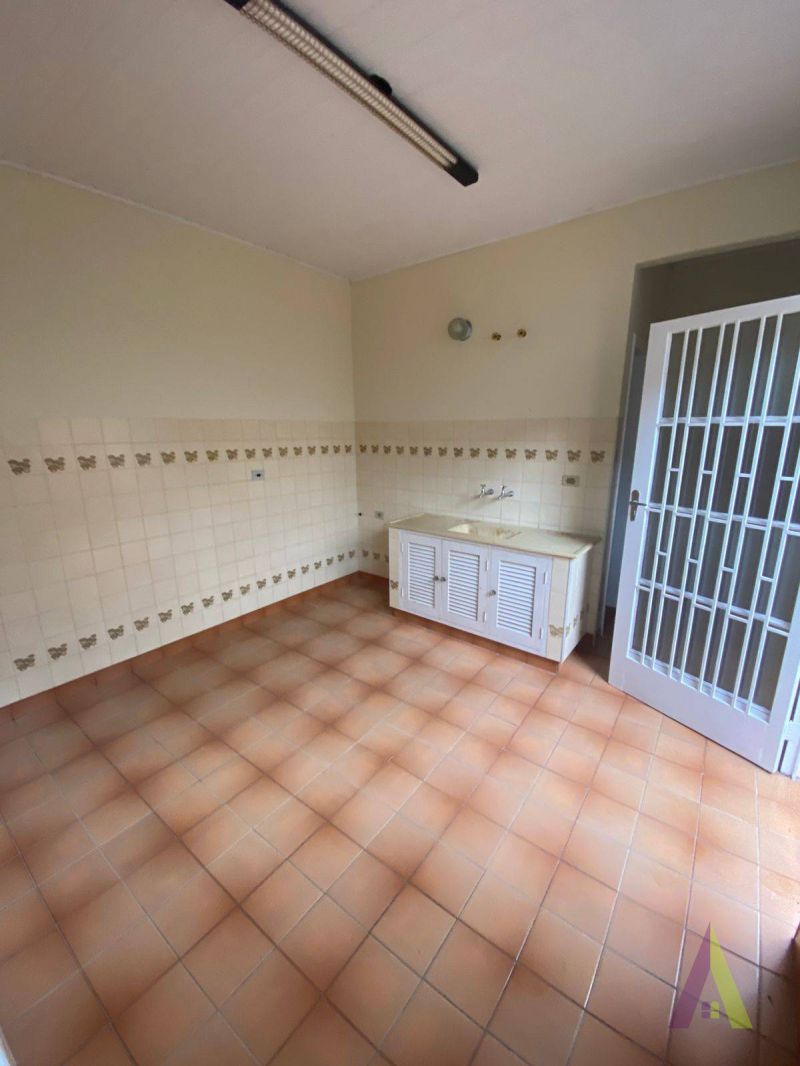 Casa no Centro de São Roque!