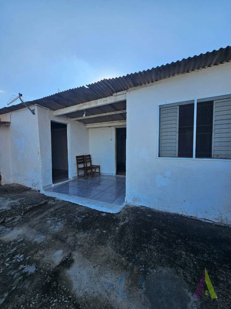 Casa Térrea em Bairo Tradicional de São Roque! 