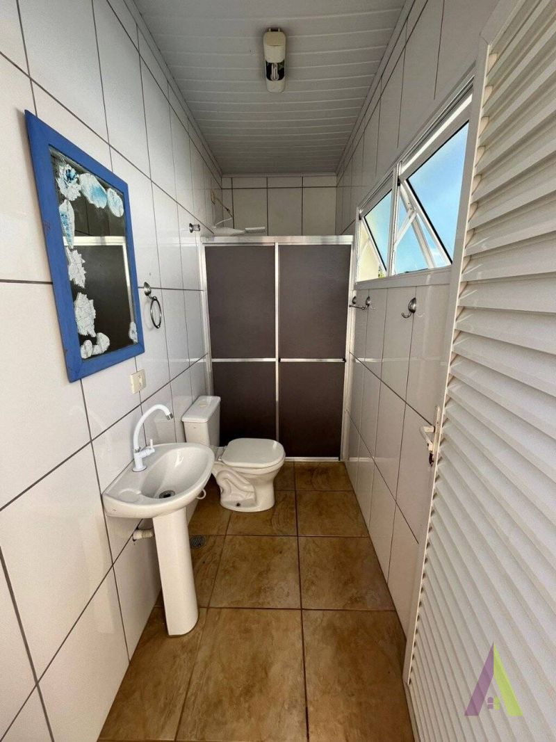 Casa Térrea com Lazer Completo em São Roque!