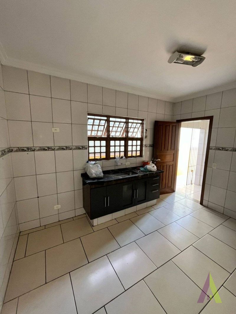 Casa Térrea com Lazer Completo em São Roque!