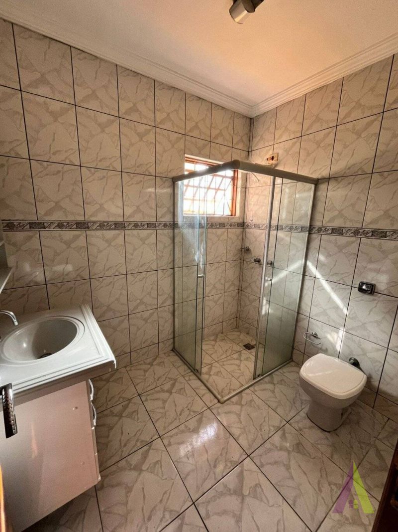 Casa Térrea com Lazer Completo em São Roque!
