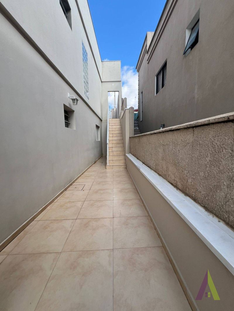 Casa em Bairro Tradicional de São Roque!