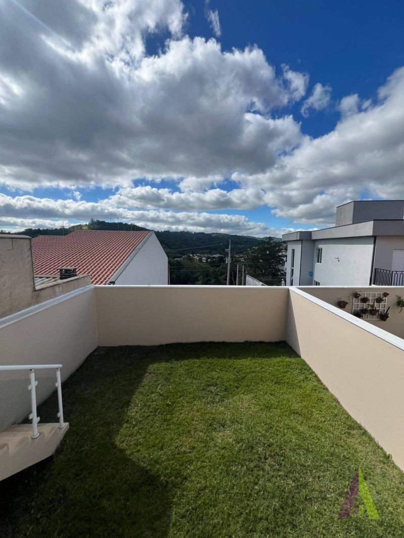 Casa em Bairro Tradicional de São Roque!
