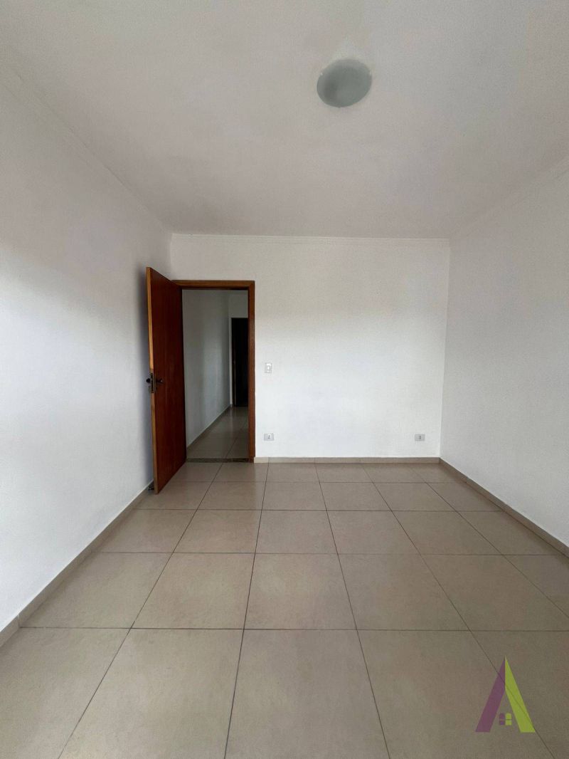 Casa em Bairro Tradicional de São Roque!