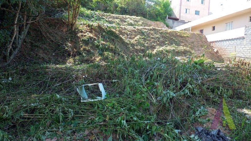 Terreno no bairro Jardim Vinhas Do Sol (Mailasqui) em SÃO ROQUE