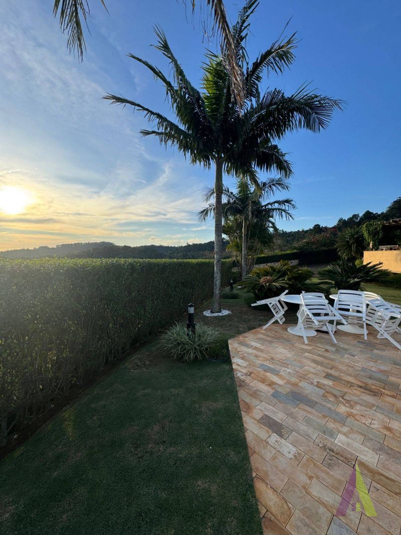 Casa Térrea em Condomínio de Alto Pedrão em São Roque!