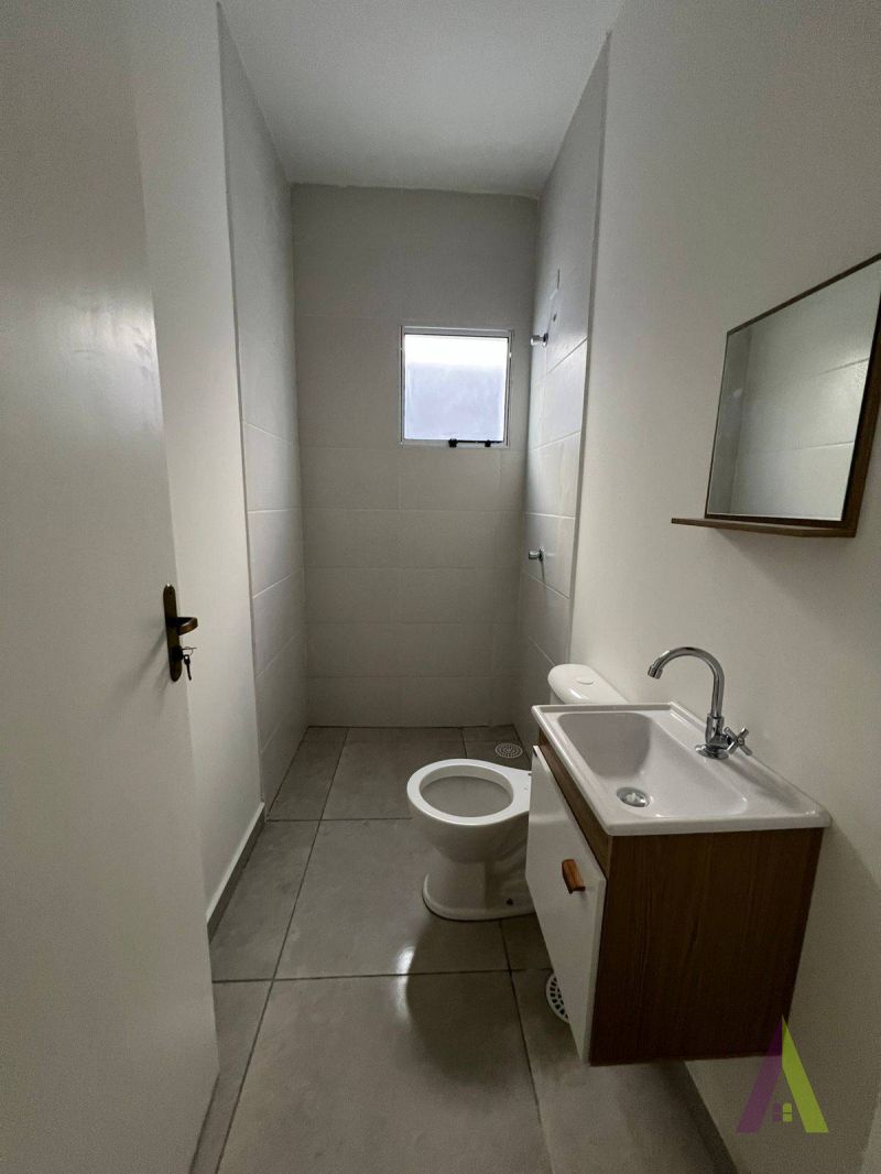 Casa Nova Térrea com Design Moderno em Mairinque!