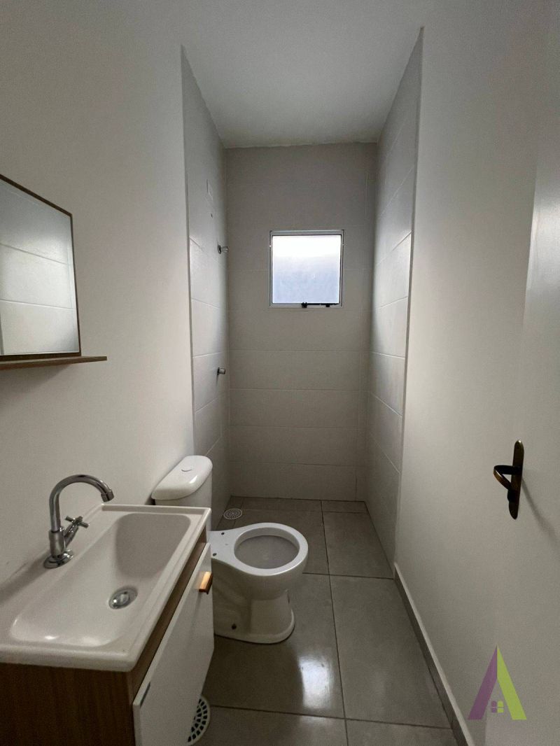 Casa Nova Térrea com Design Moderno em Mairinque!